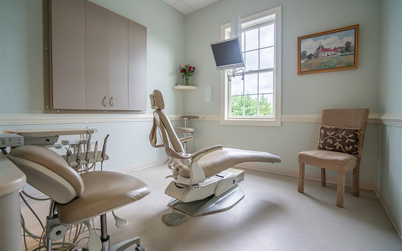 Dental treatment room